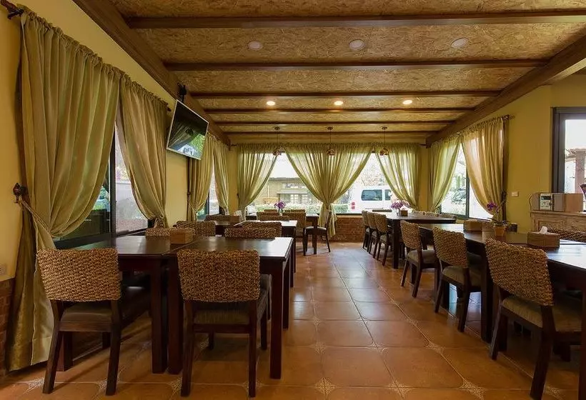 تختخواب و صبحانه Songyuan 68 Villa