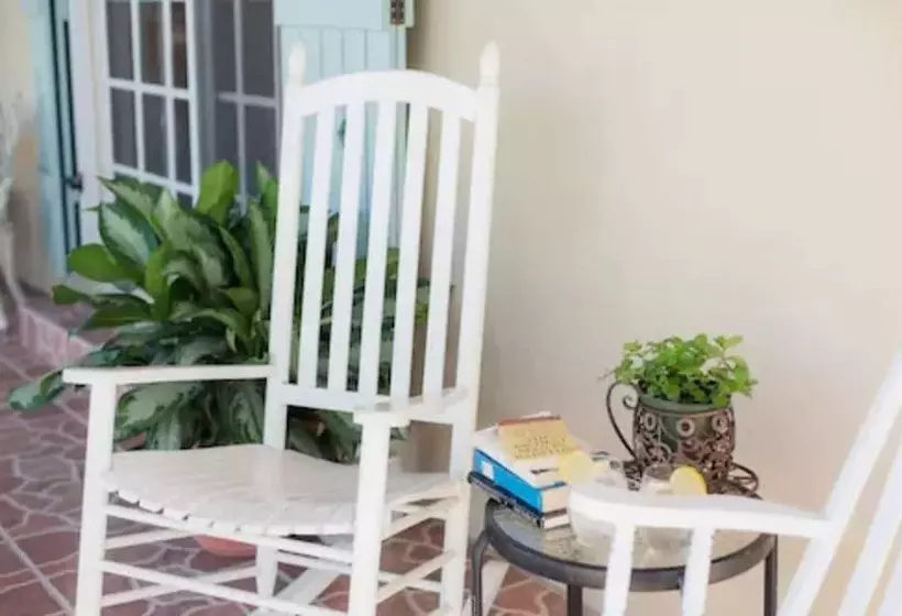 تختخواب و صبحانه Carla's Cottage