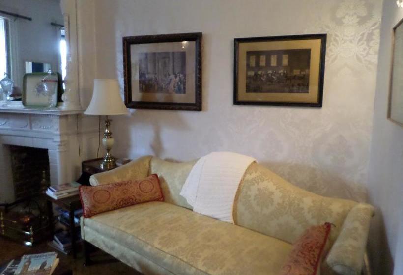 צימר Hillard House Inn