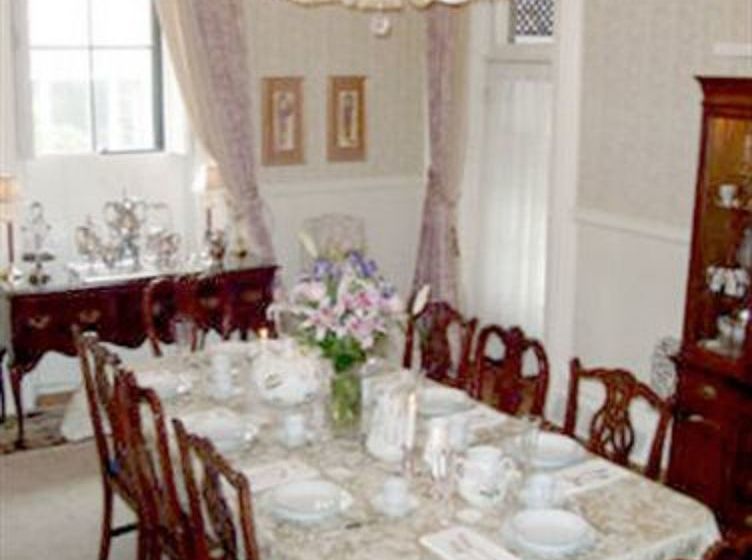 צימר Hillard House Inn