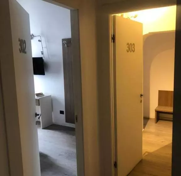 مسافرخانه Giuturna Boutique