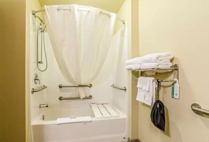 Cobblestone Hotel & Suites   Mccook