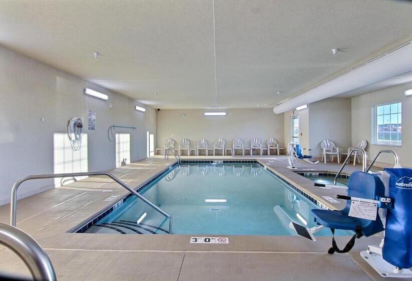 Cobblestone Hotel & Suites   Mccook