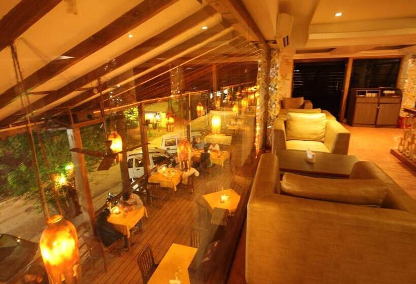 Hotel De Baga Deck Comforts