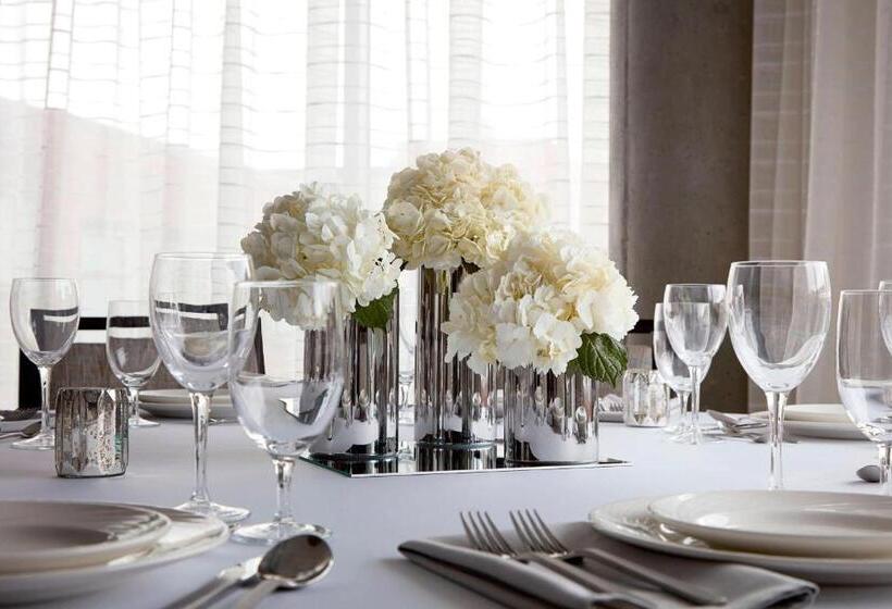 Отель Ithaca Marriott Downtown On The Commons