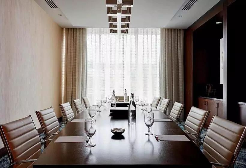 ホテル Ithaca Marriott Downtown On The Commons