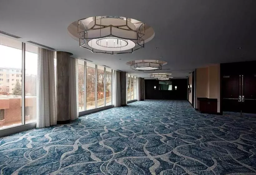 ホテル Ithaca Marriott Downtown On The Commons