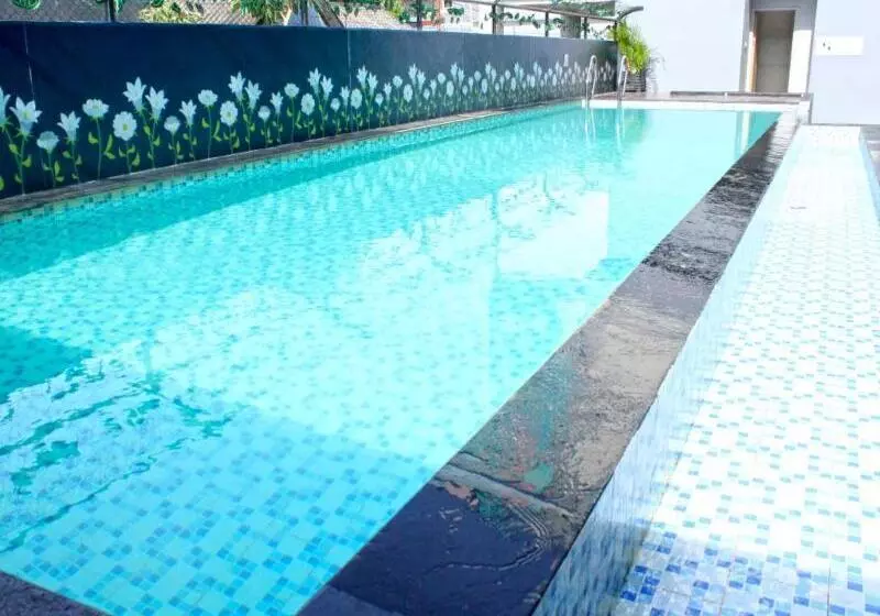 ホテル Khas Makassar