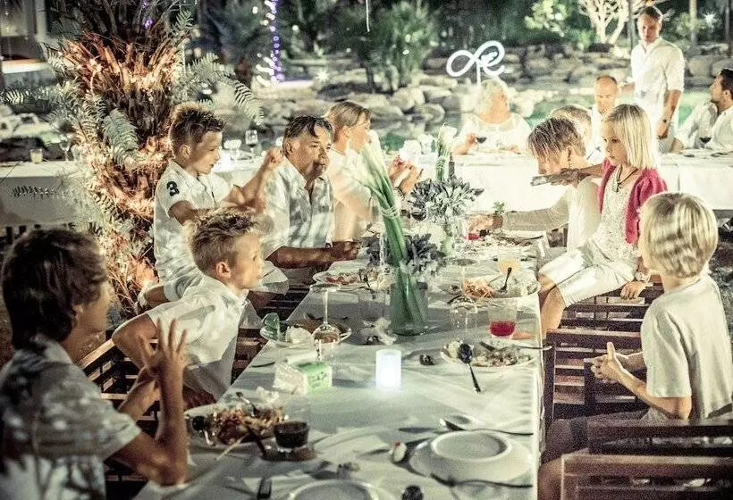 هتل Ohana Resort And Restaurant
