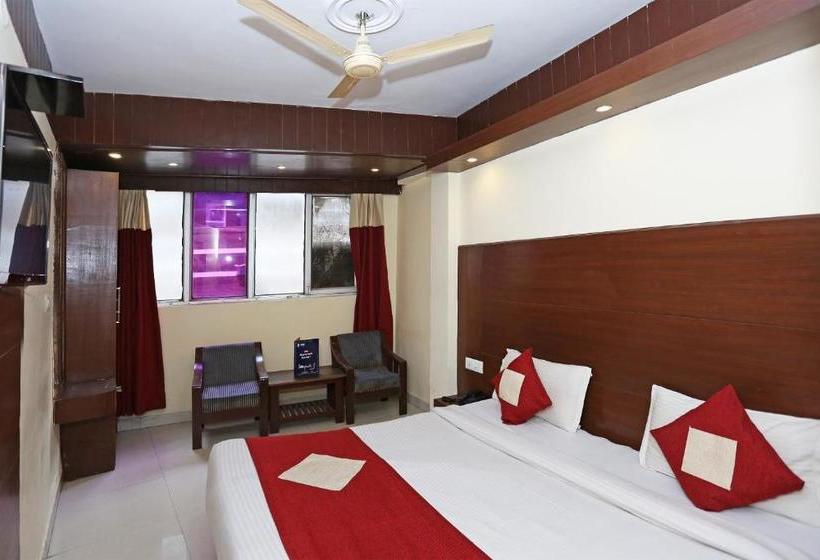 Отель Oyo Rooms Opp Picture Palace