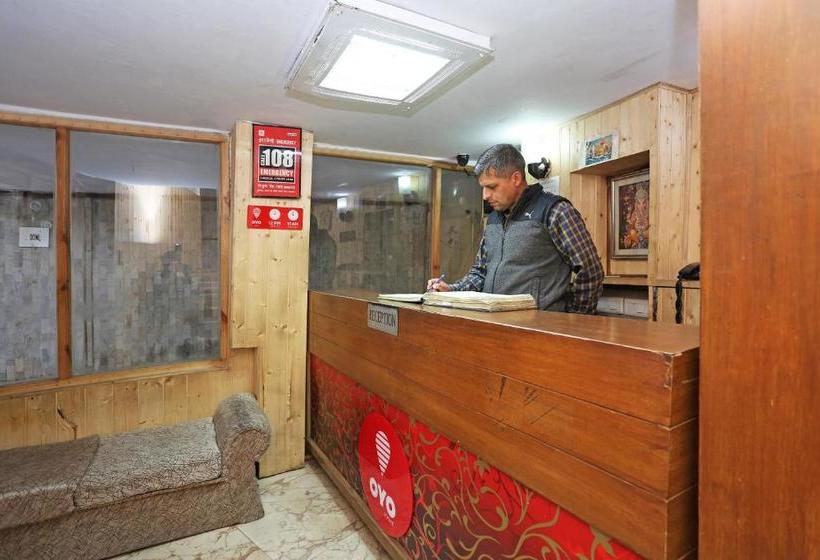 Отель Oyo Rooms Opp Picture Palace