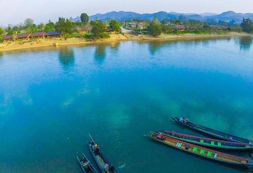 هتل Riverside @ Hsipaw Resort