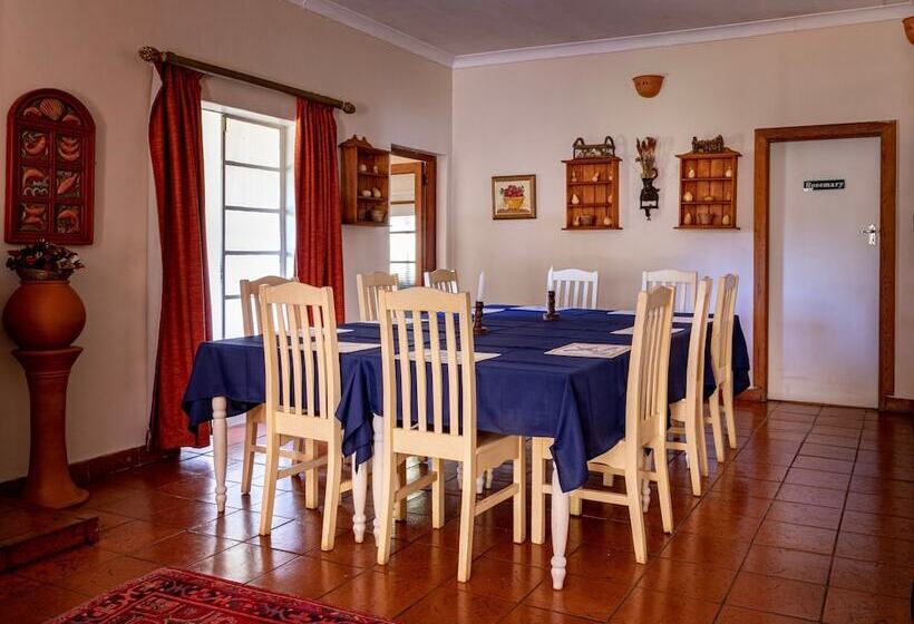 בית מלון כפרי Valley Of The Rainbow Estate