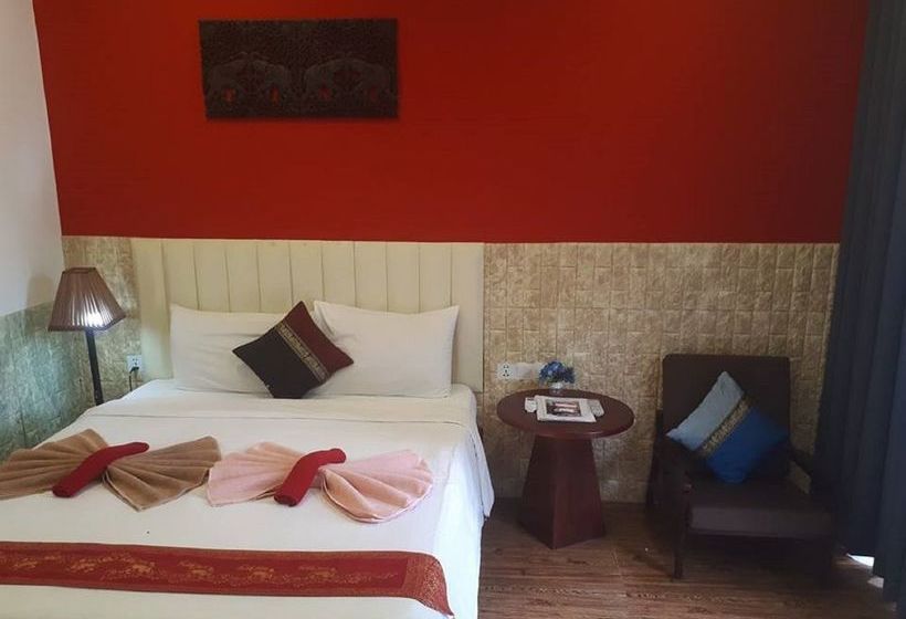 ホテル Visoth Boutique