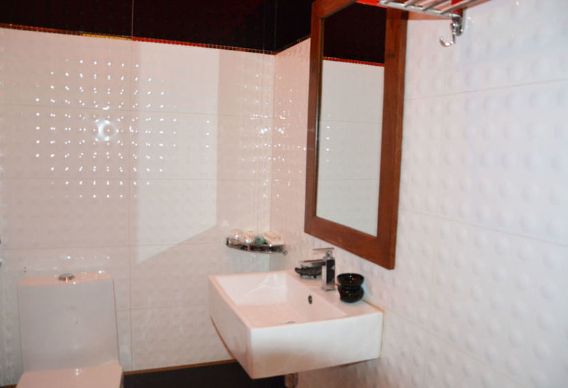 ホテル Visoth Boutique