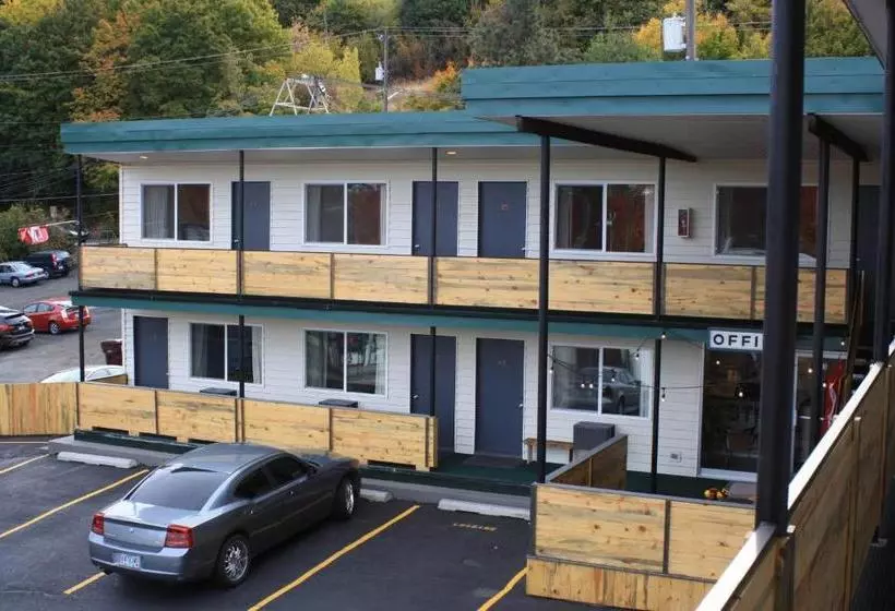 Manor Lodge Motel