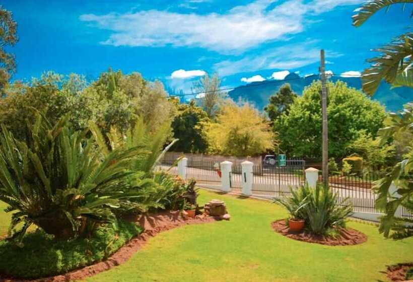 ペンション Aan De Bergen