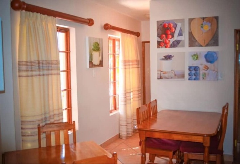 ペンション Aan De Bergen