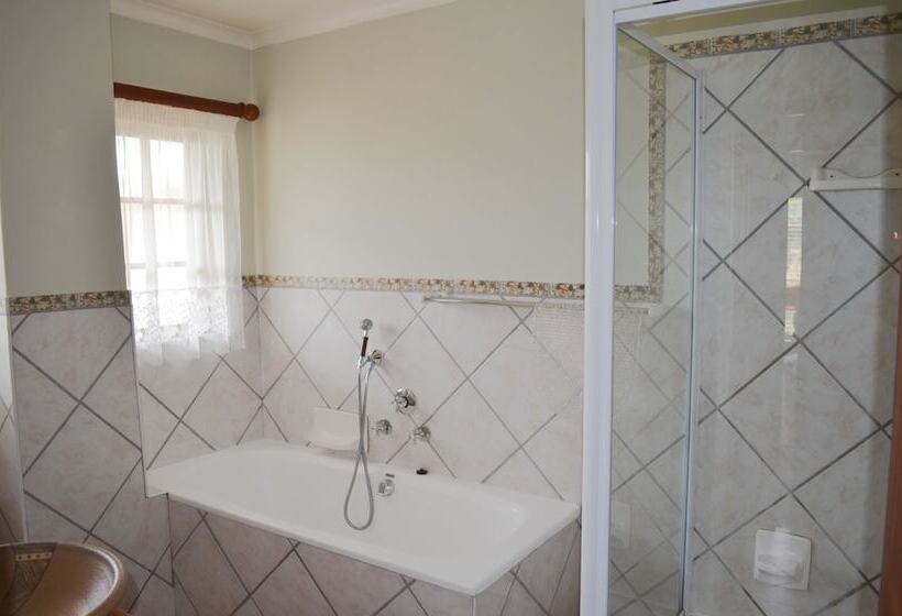 ペンション Aan De Bergen