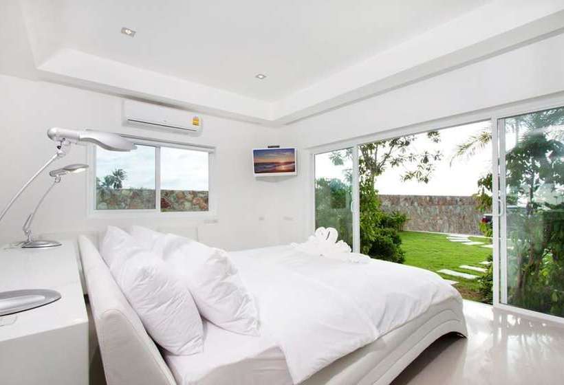 Villa 7th Heaven Beach Front