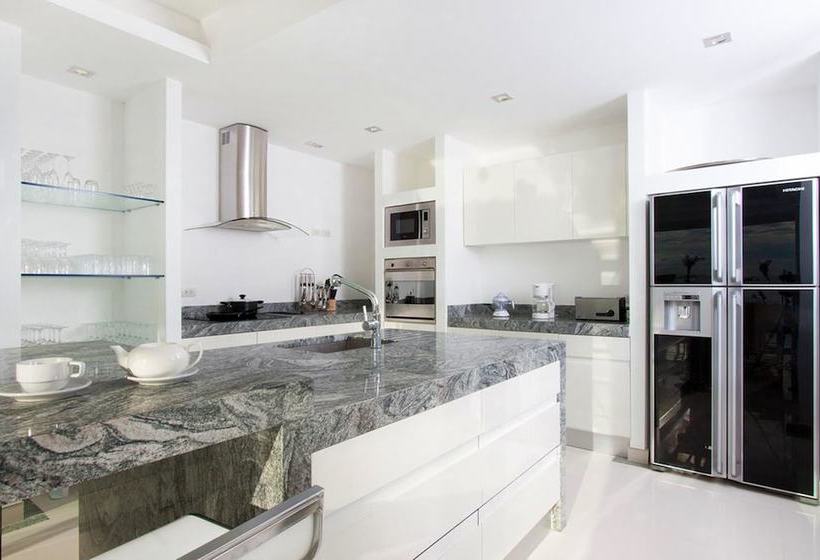 Villa 7th Heaven Beach Front