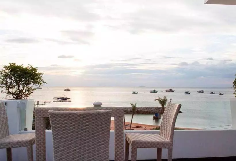 Villa 7th Heaven Beach Front