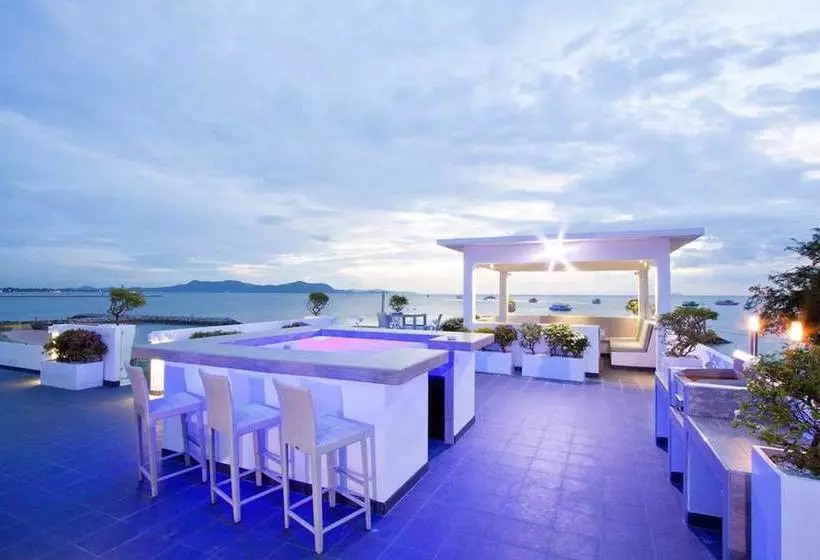 Villa 7th Heaven Beach Front