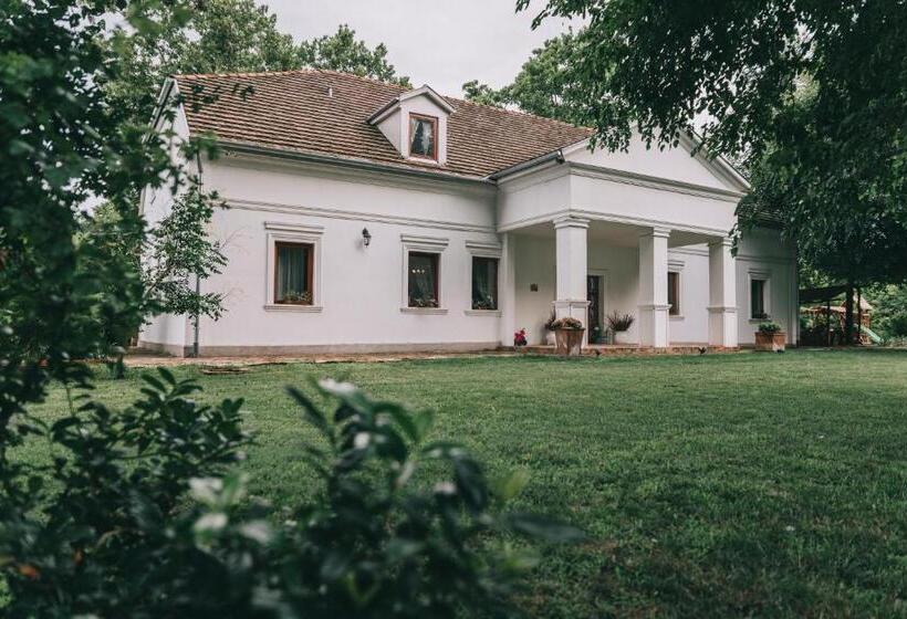 צימר Platános Kúria