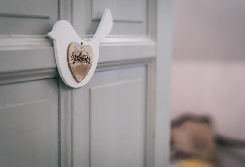 צימר Platános Kúria