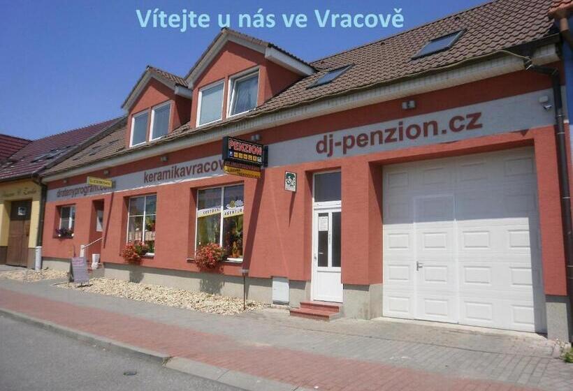 ペンション Dj Penzion