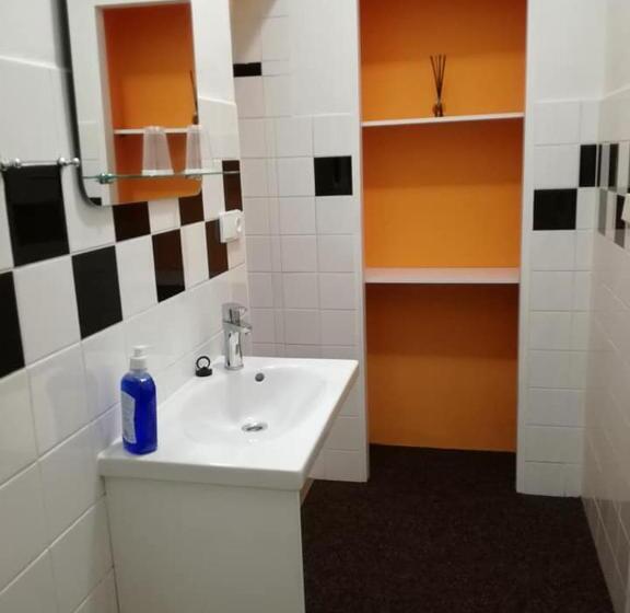 ペンション Dj Penzion