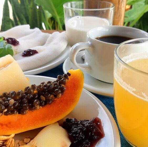 El Surfista Hostel   Pousada