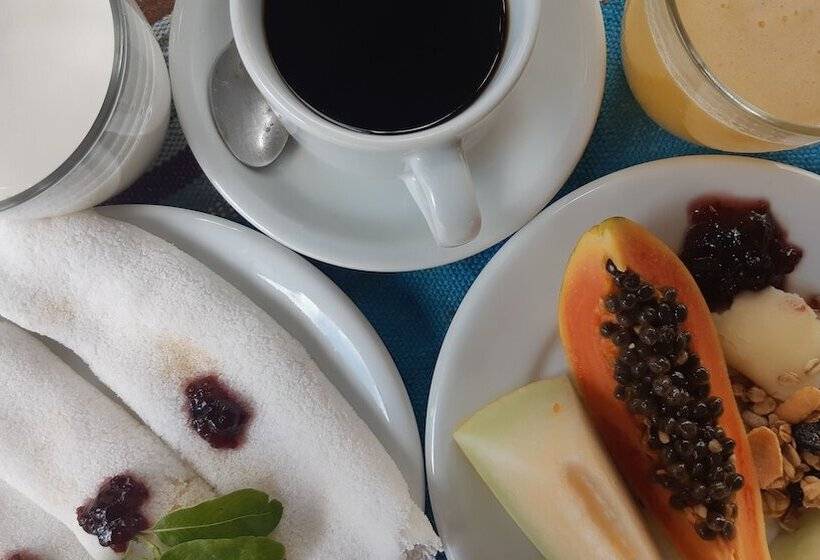 El Surfista Hostel   Pousada