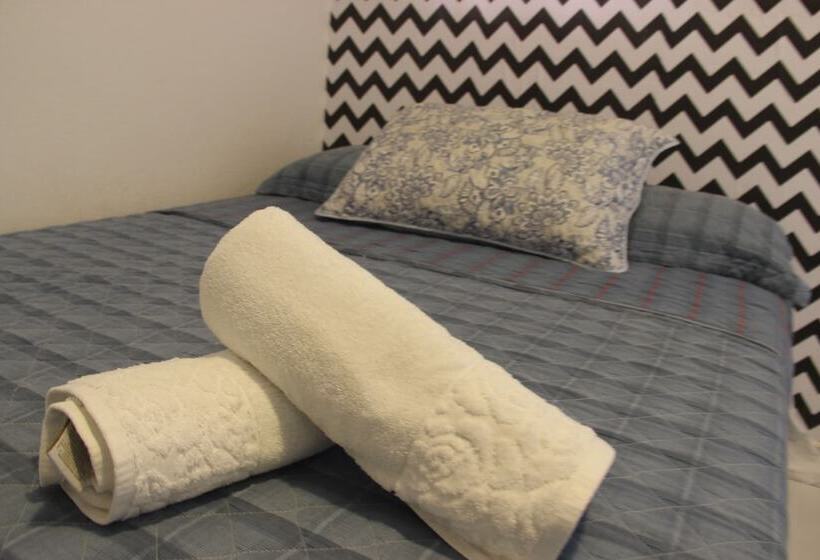 El Surfista Hostel   Pousada