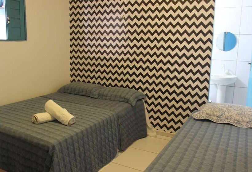 El Surfista Hostel   Pousada