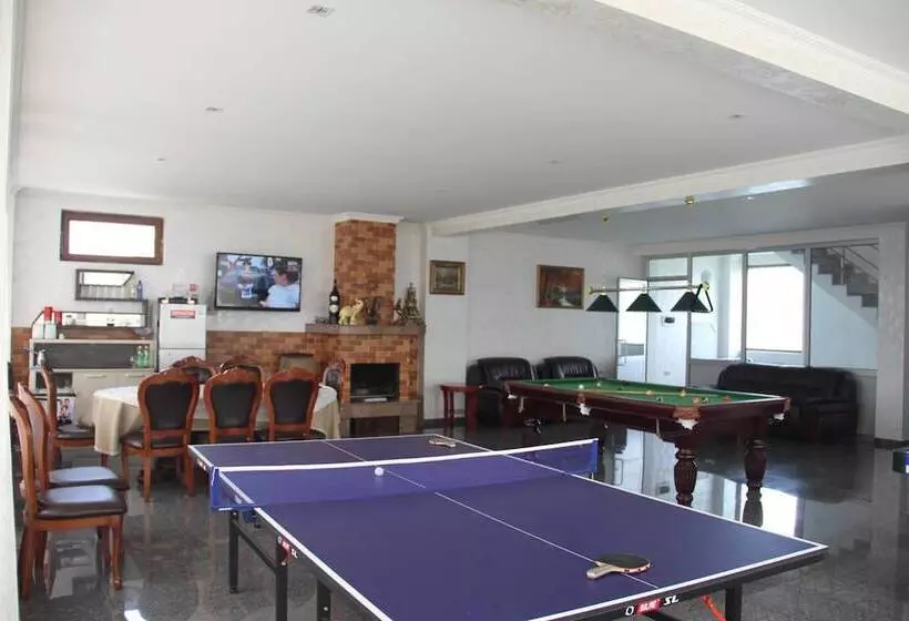 Hotel 725