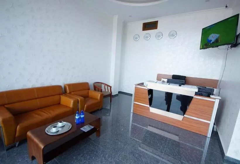 Hotel 725