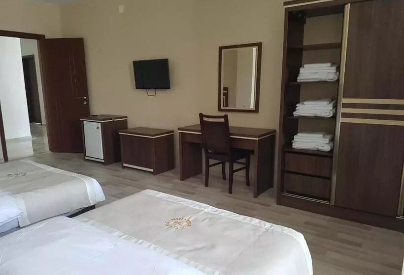 Hotel 725