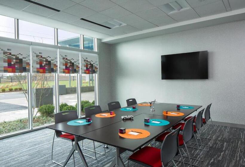 ホテル Aloft Louisville East