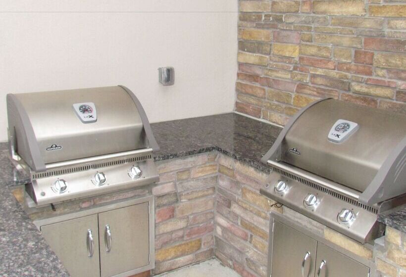 ホテル Heartland Inn And Suites