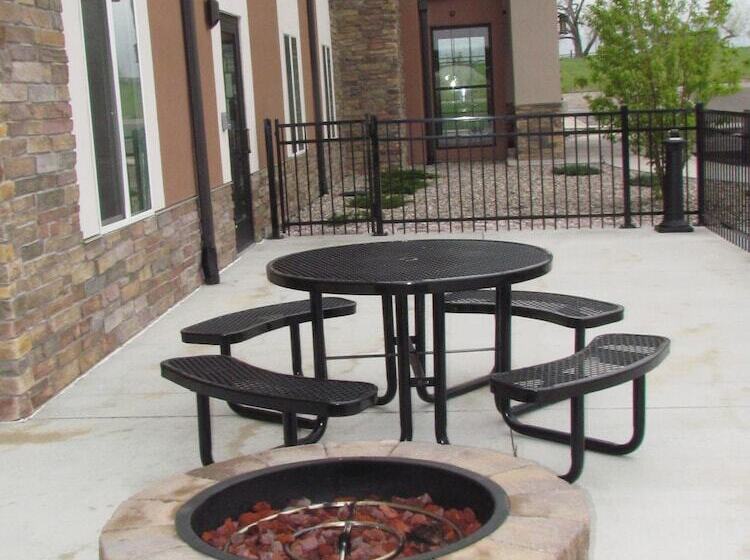 ホテル Heartland Inn And Suites