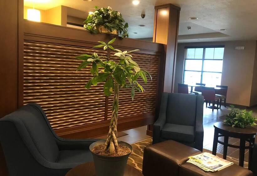 ホテル Heartland Inn And Suites