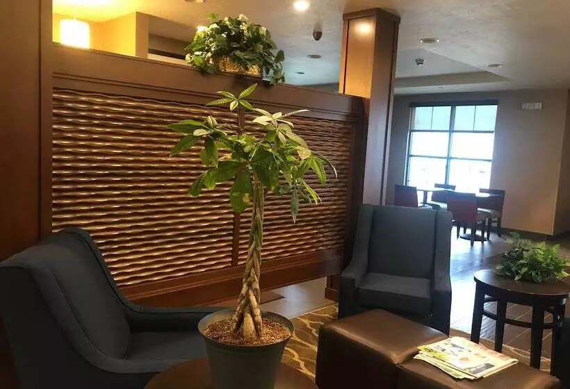 ホテル Heartland Inn And Suites