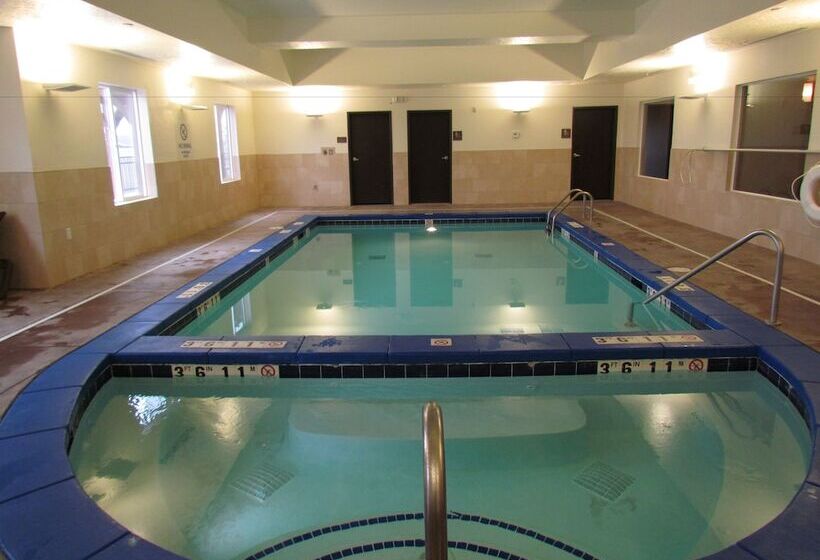 ホテル Heartland Inn And Suites