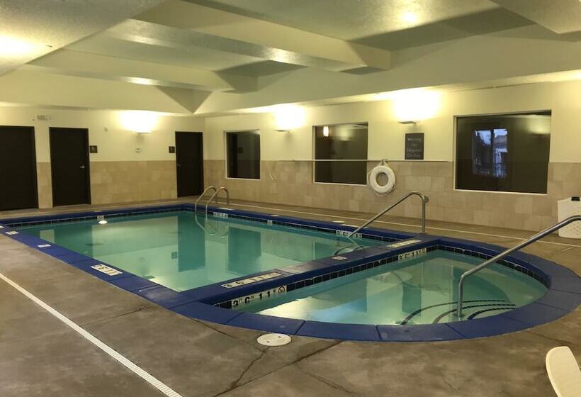 ホテル Heartland Inn And Suites