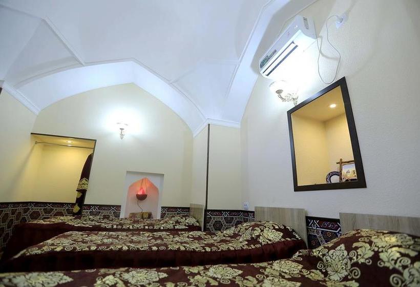 בית מלון כפרי Khurjin