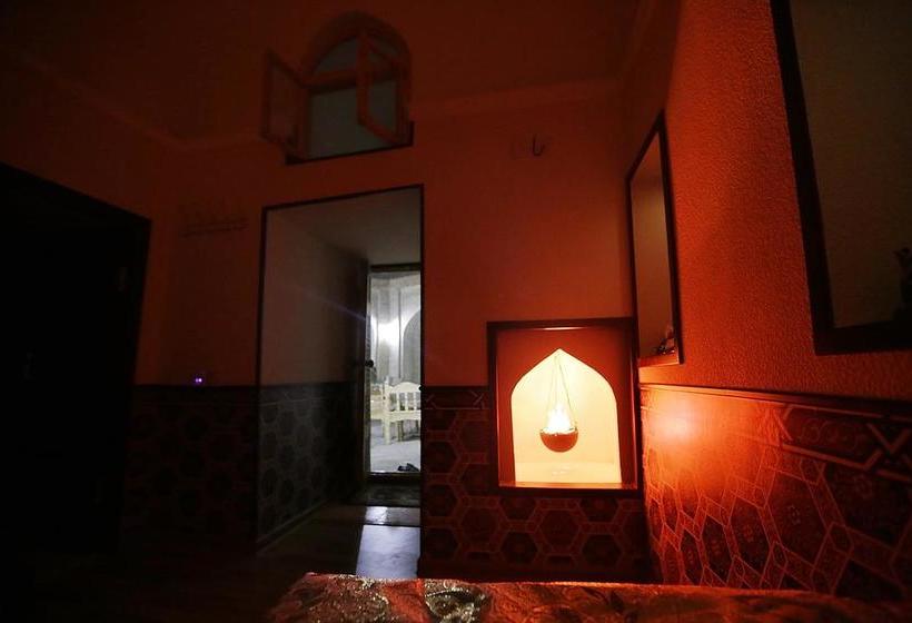 בית מלון כפרי Khurjin