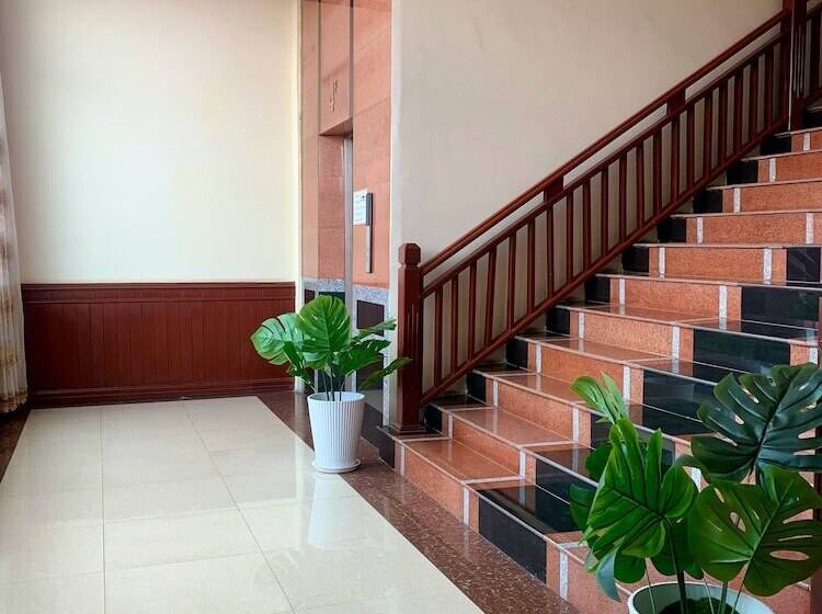 בית מלון כפרי Sengkeo