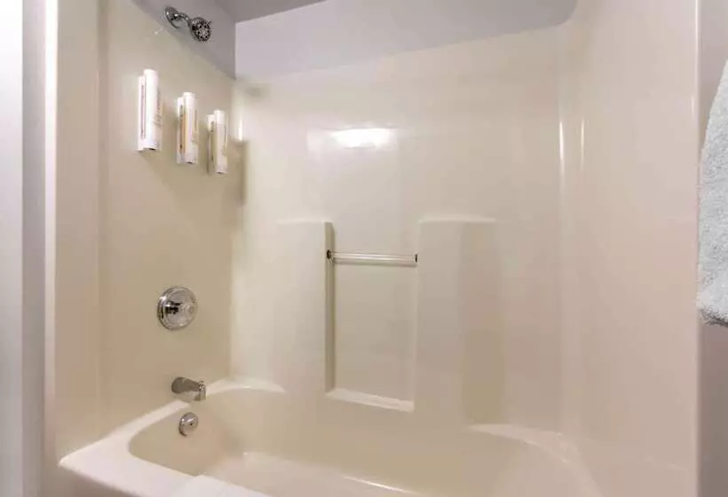 ホテル Super 8 By Wyndham Winnipeg West