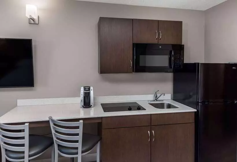 ホテル Super 8 By Wyndham Winnipeg West